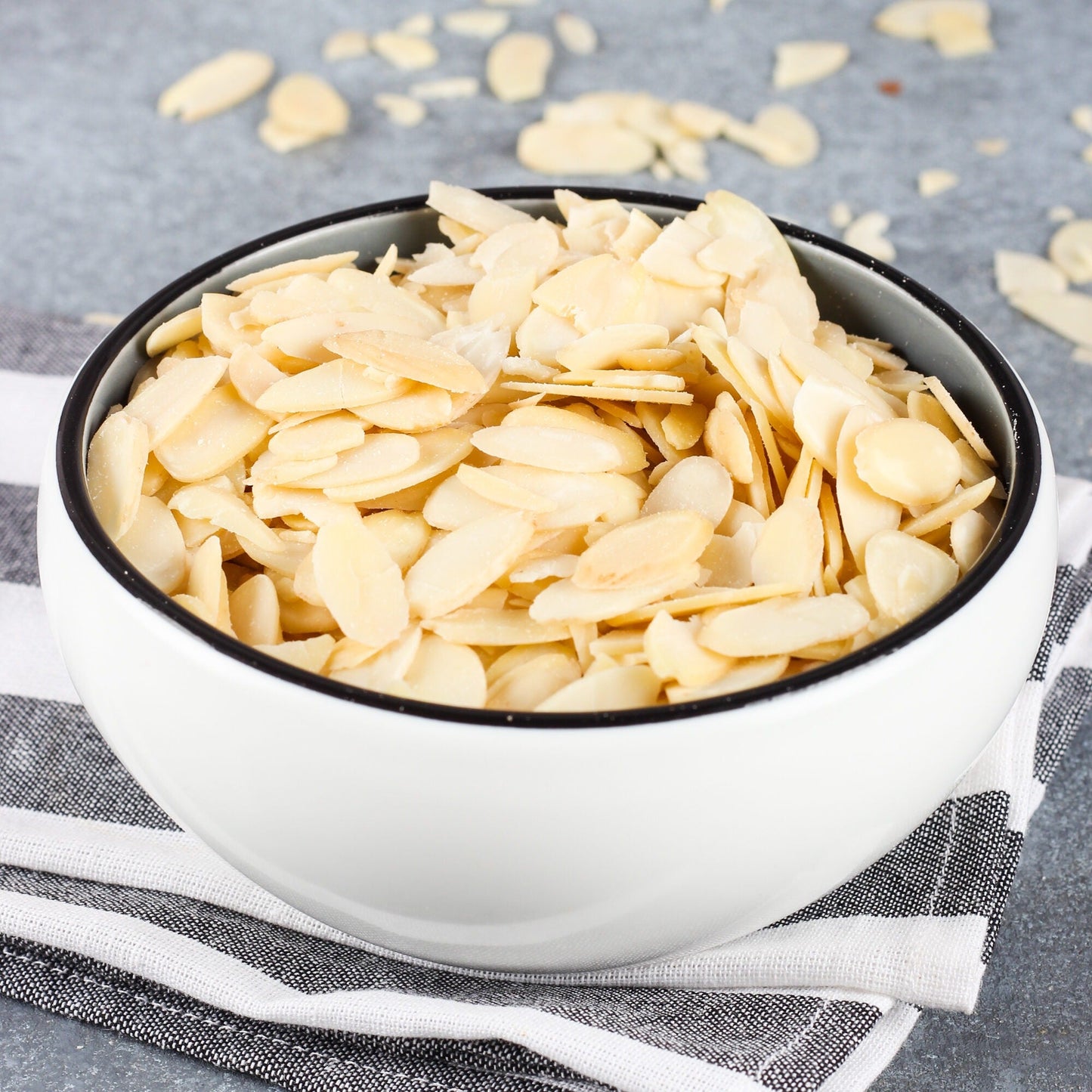 Urban Platter Sliced Blanched California Almonds - 200 gms