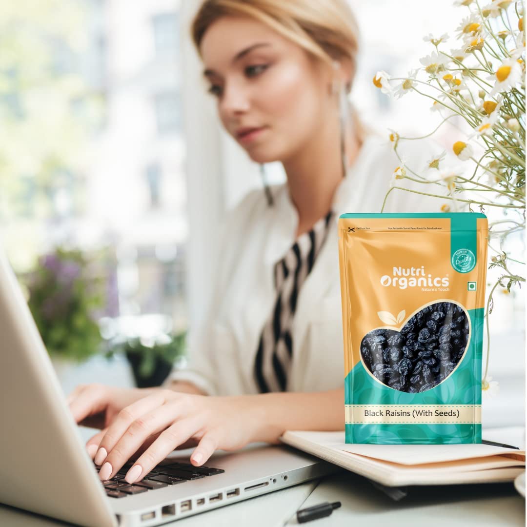 Nutri Organics Premium Afghani Black Raisins With Seeds 200g | Kali Kishmish | Munakka Dry Fruits | Delicious & Healthy Snack | High in Antioxidants, Naturally Sweet & tasty
