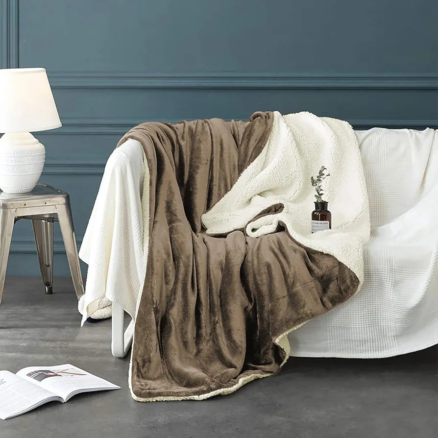Cloth Fusion Fleece Sherpa Blanket for Winter Double Size Soft King Size Quilt Blanket Golden Beige