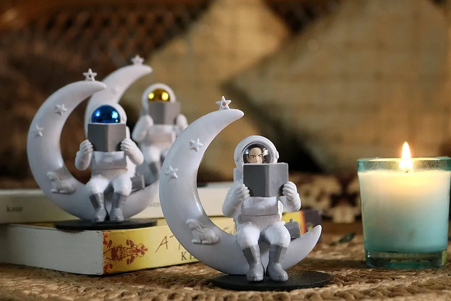 Street27 Astronaut Figurine Showpiece for Home Décor Idols