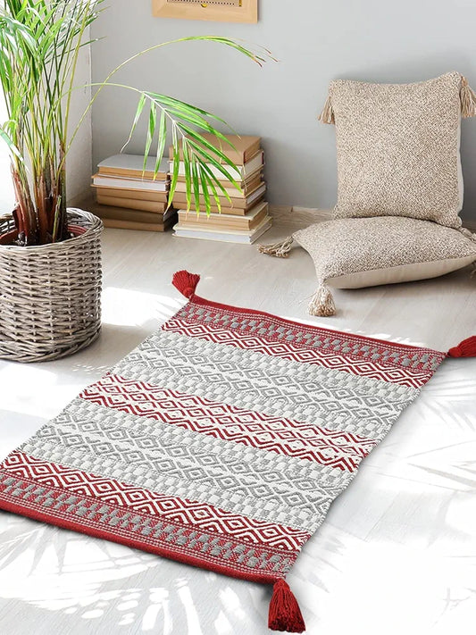 Sashaa World Handwoven Cotton Rug Colour Red and Grey