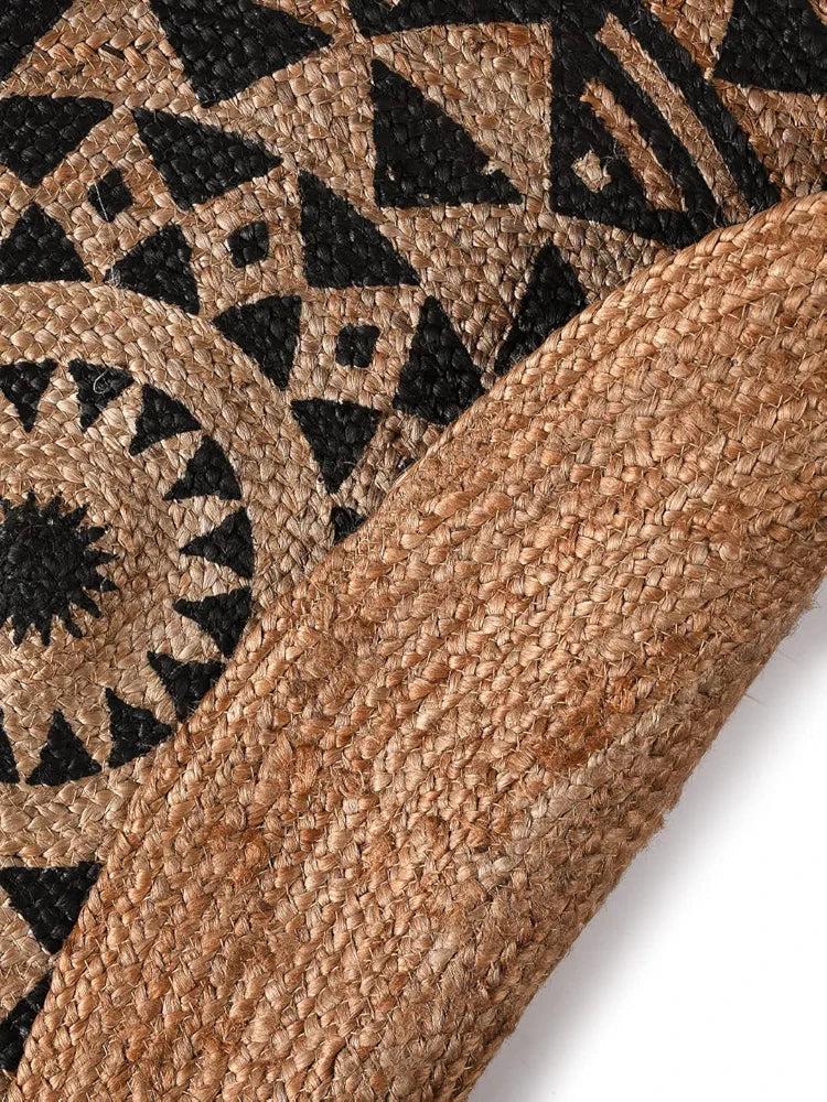 Sashaa World Handwoven Black Symmetric Design Jute Rugs Round Braided Floor Carpet Mat