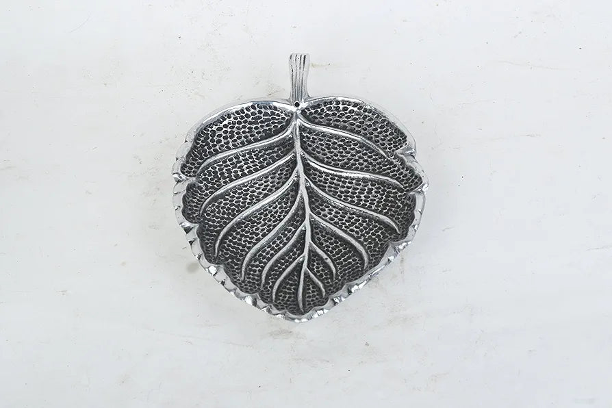 Pure Source India Leaf Design Aluminum Agarbatti Stand Silver