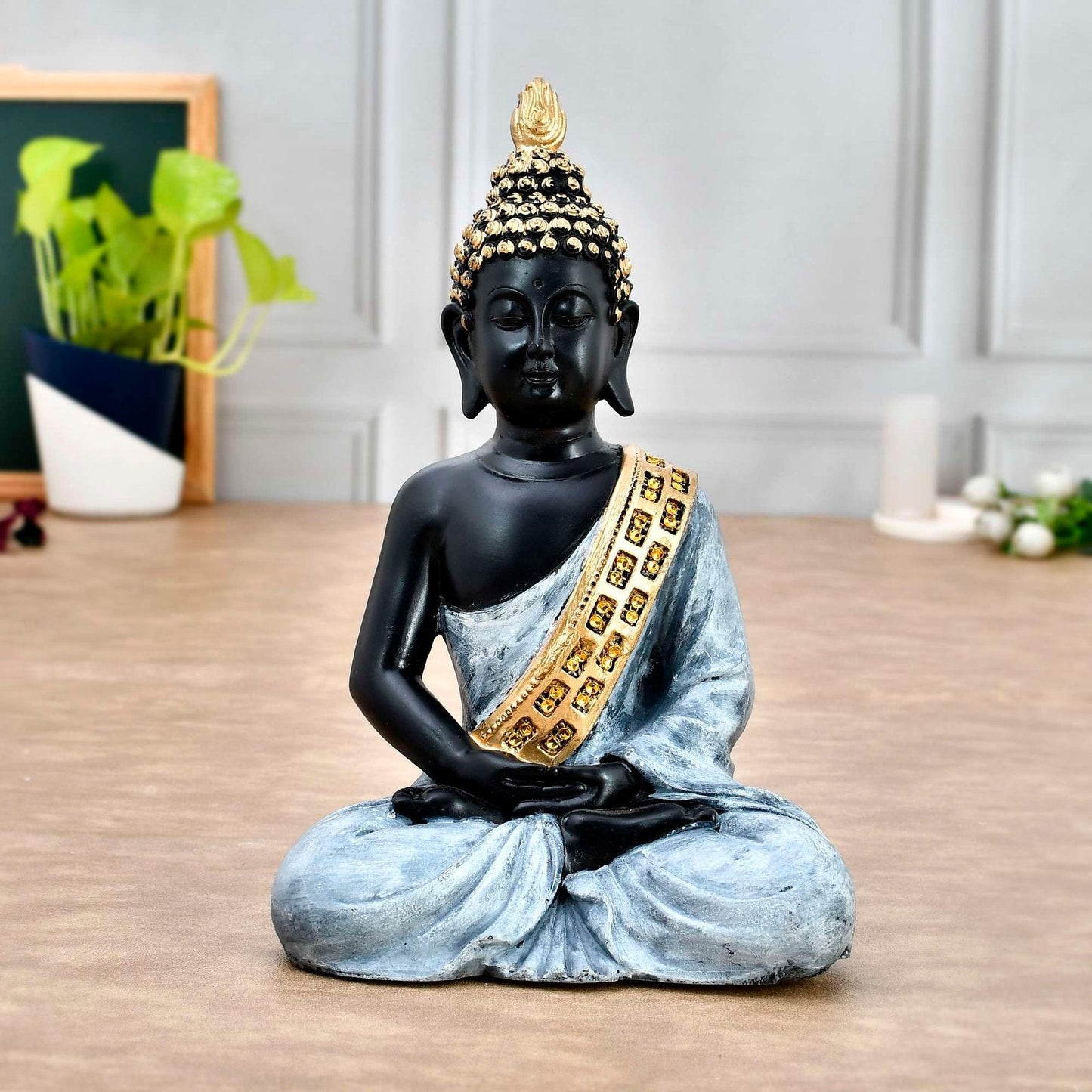 Beautiful Sitting Buddha Idol Statue