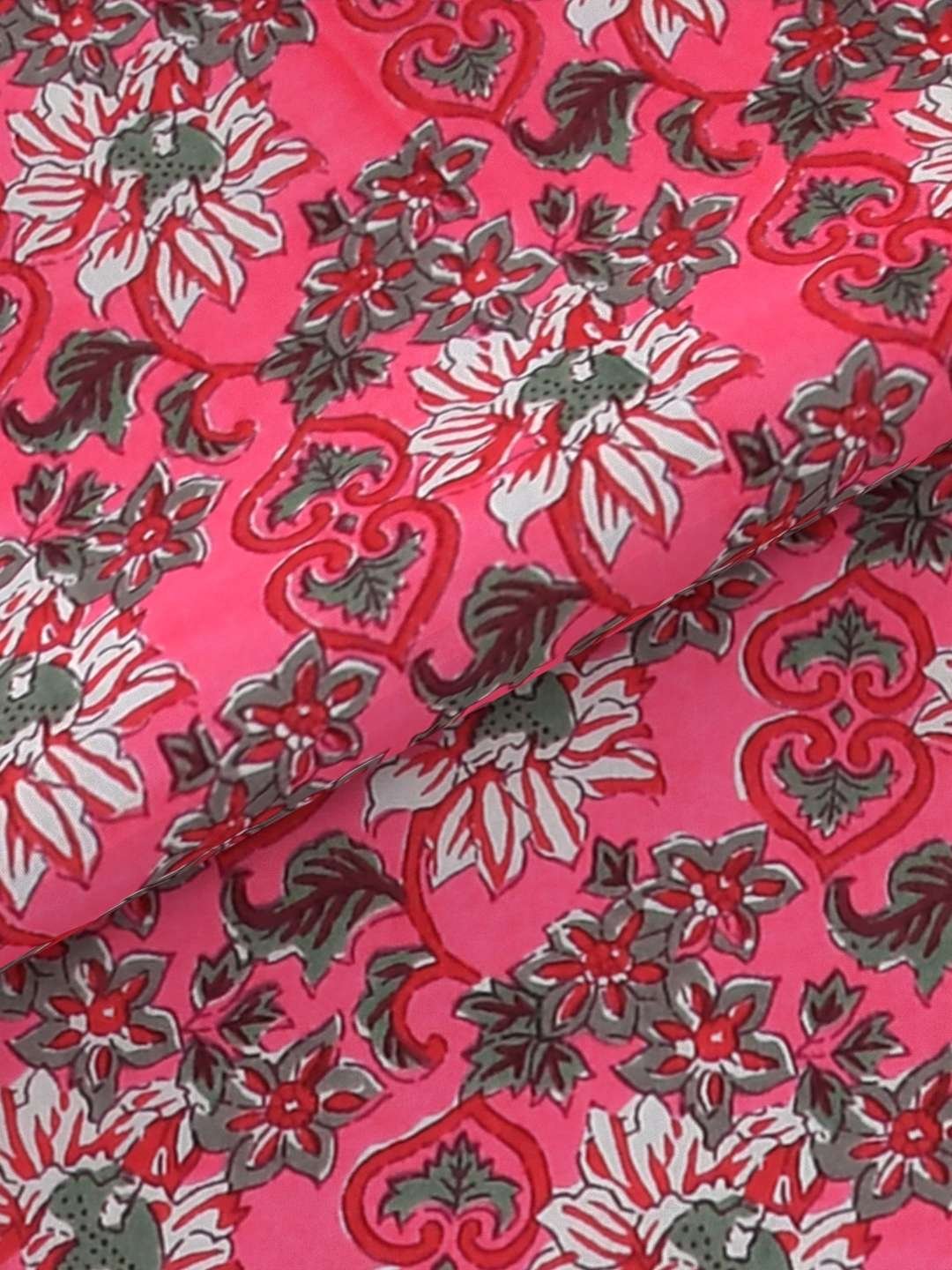 100% Pure Cotton Traditional Printed Bedsheet for Double Bed King Size Bedsheet with 2 Pillow Covers