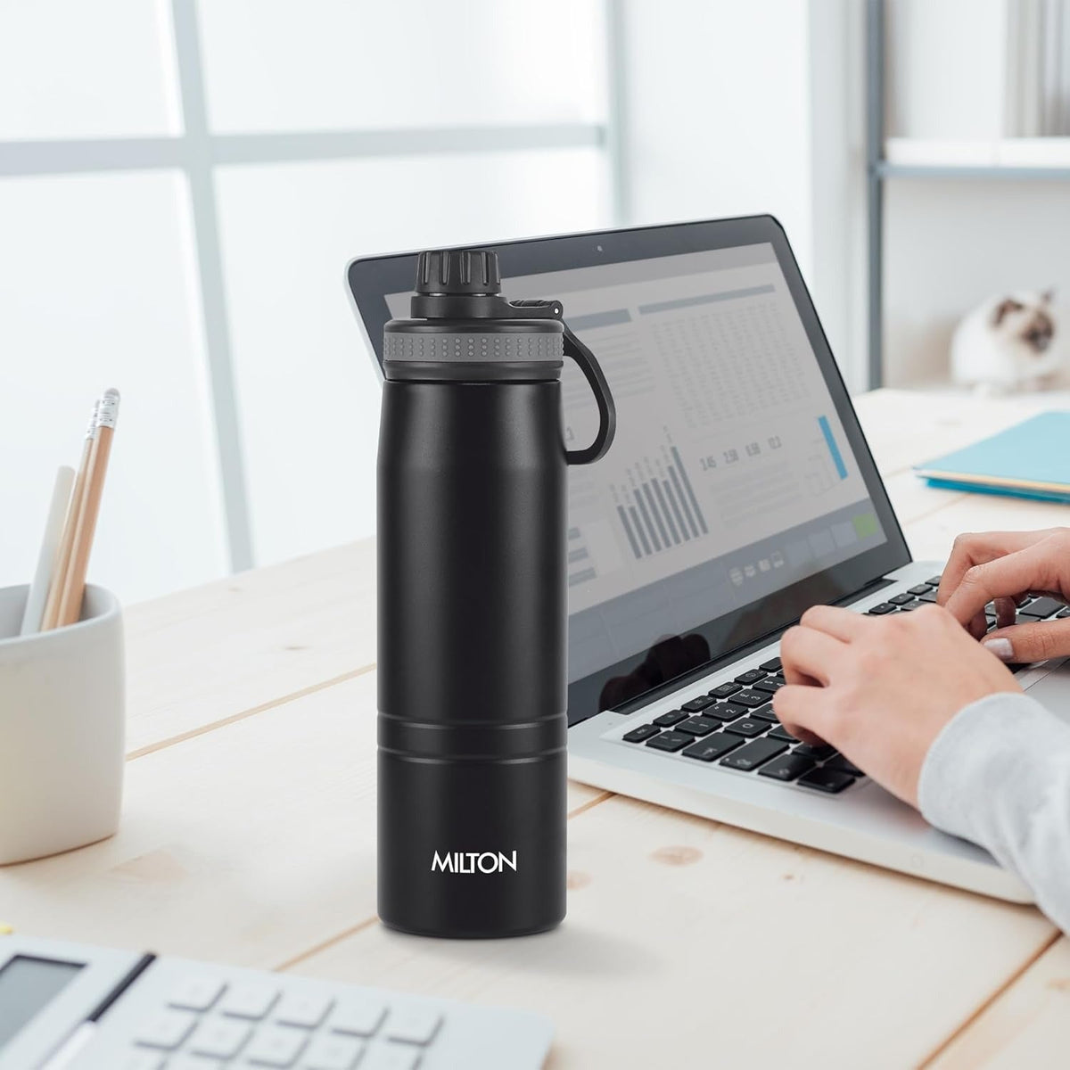 Milton Sparkle 600 Thermosteel Water Bottle - Black