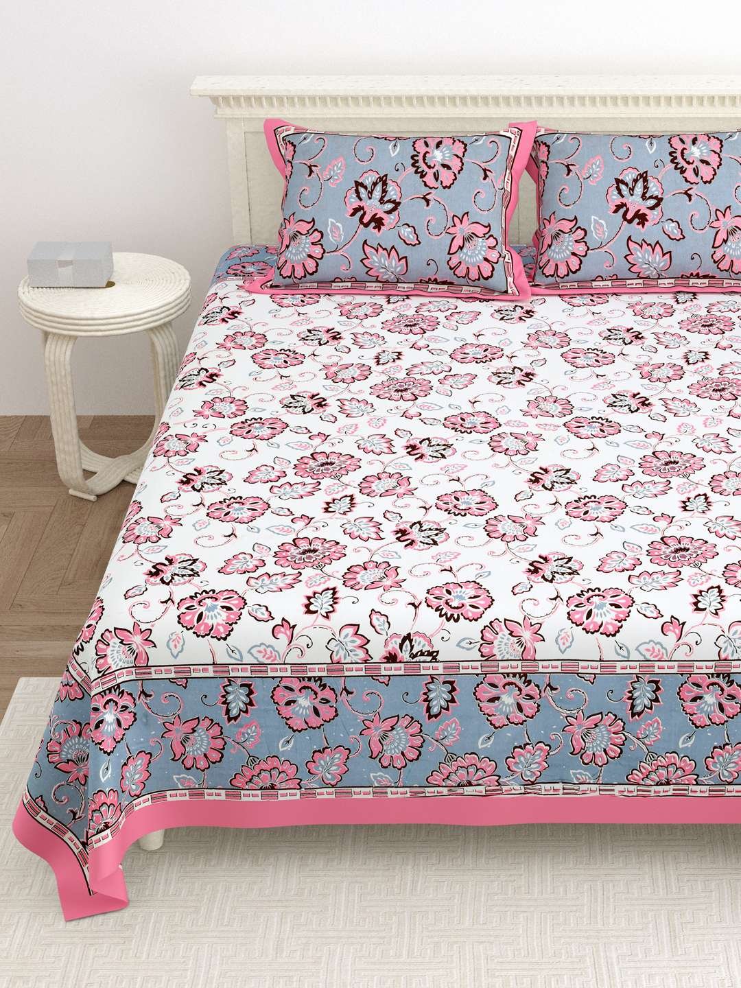 100% Pure Cotton Traditional Printed Bedsheet for Double Bed King Size Bedsheet with 2 Pillow Covers