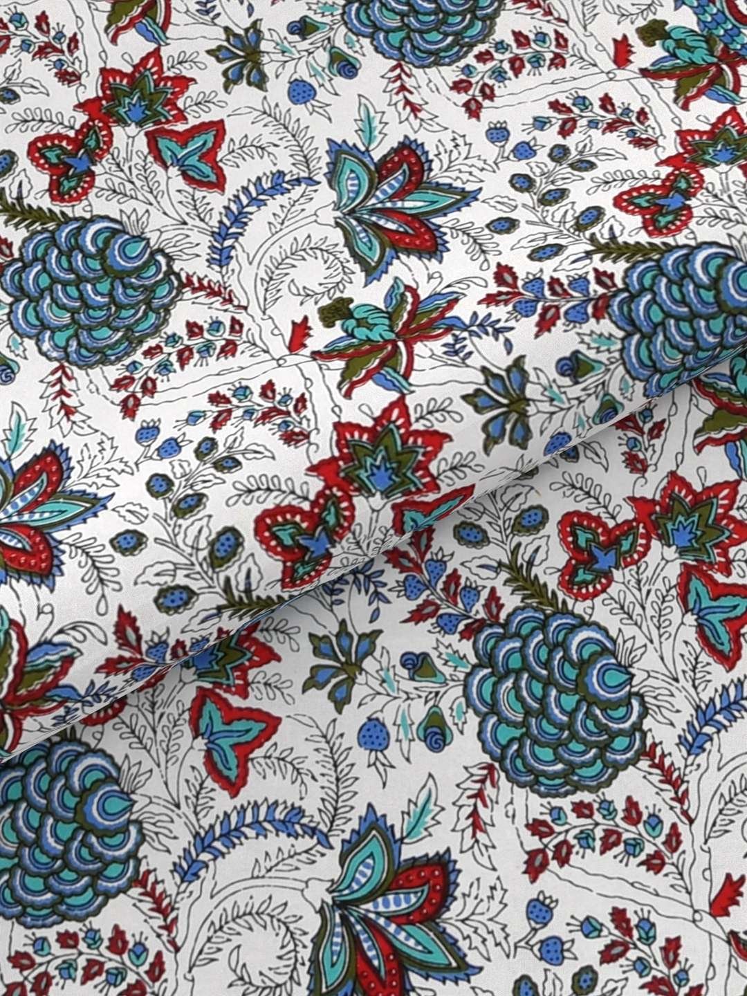 100% Pure Cotton Traditional Printed Bedsheet for Double Bed King Size Bedsheet with 2 Pillow Covers