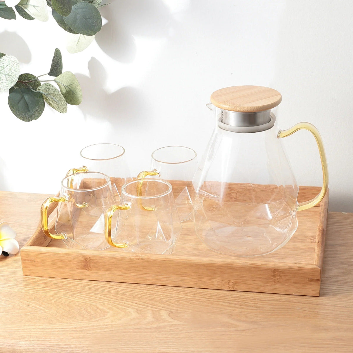 UMAI Borosilicate Glass Water Jug 1820ml + 4 Cups 320ml + Bamboo Tray Gift Set