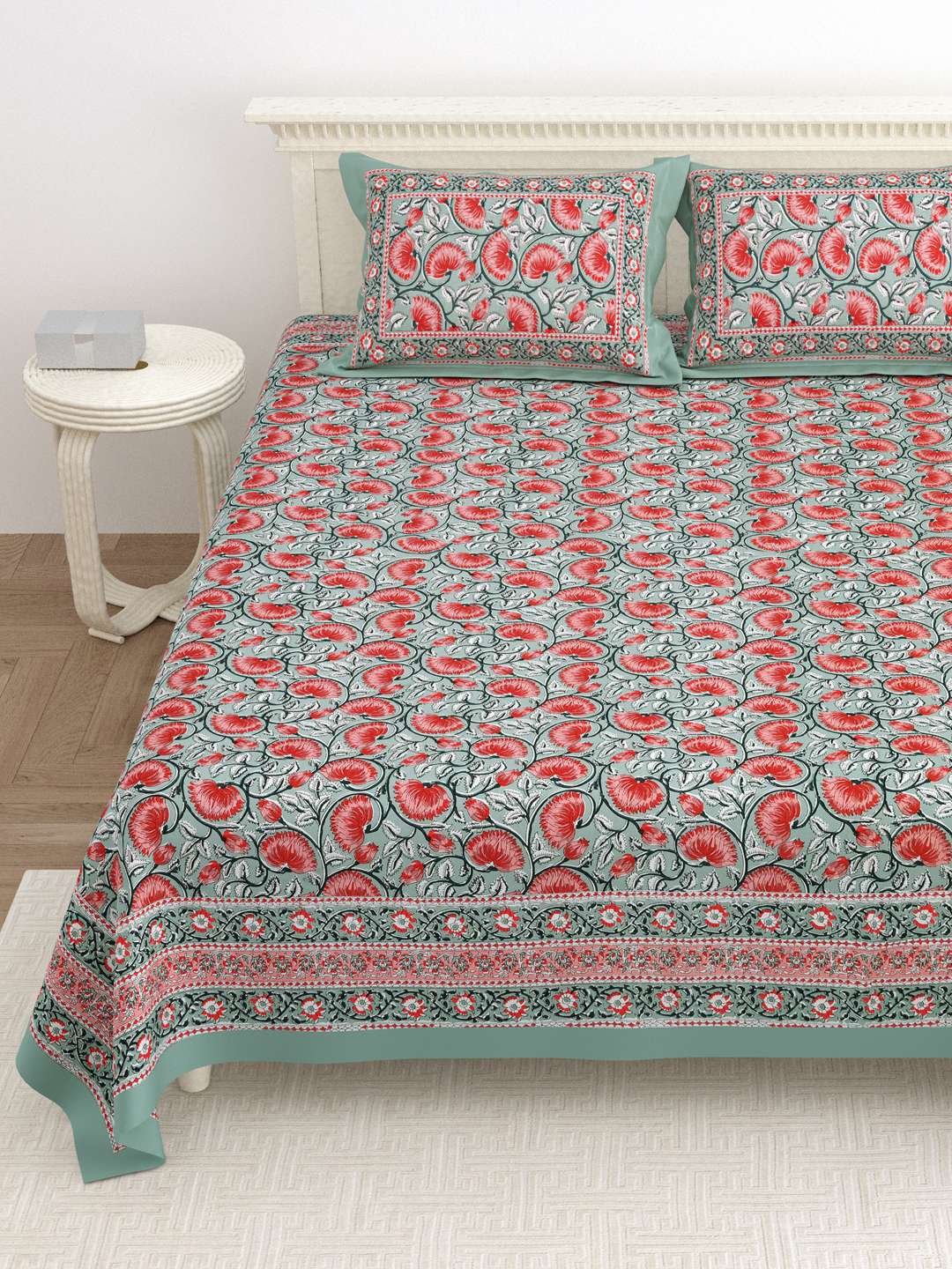 100% Pure Cotton Traditional Printed Bedsheet for Double Bed King Size Bedsheet with 2 Pillow Covers
