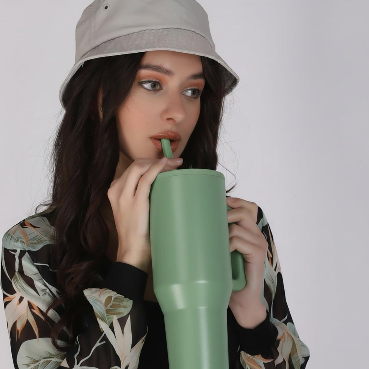 House of Quirk 1200ML Tumbler with Handle & Simple Flip Straw