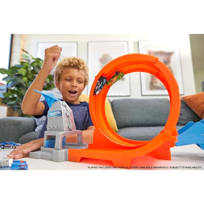 Hot Wheels Loop Stunt Champion Track Set with Dual Track Loop Dual Launch