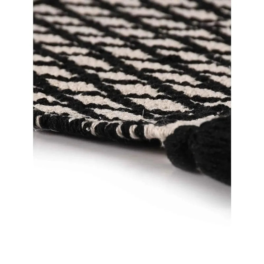 Sashaa World Handwoven Cotton Table Runner Colour Black and White