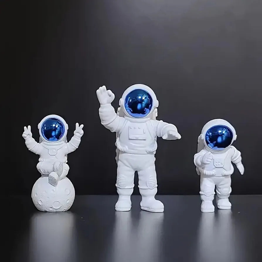 Street27 Polyvinyl Chloride 3Pcs Astronaut Action Figurine Home Decor