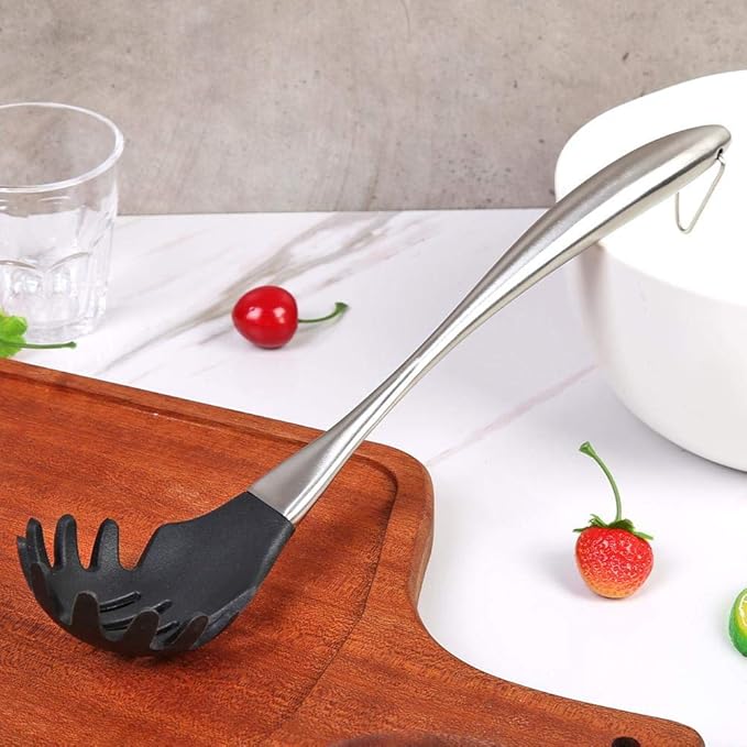 P-Plus International Silicone Spatula Versatile Tools Baking and Mixing Non-Stick Pasta Server Black