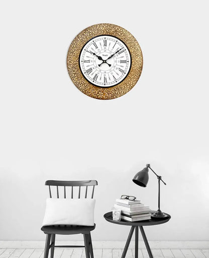 RoyalsCart Emboss Metal Analog Wall Clock For Elegant Clock Size - 16 X 16 Inches [Ktwc255D] Gold Designer Emboss Metal
