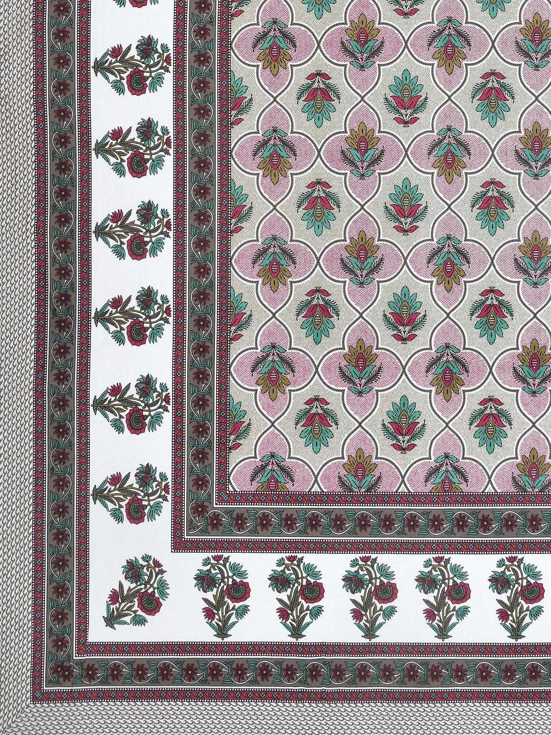 100% Pure Cotton Traditional Printed Bedsheet for Double Bed King Size Bedsheet with 2 Pillow Covers