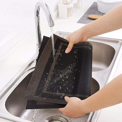 Leeonz Easy to Clean Non Slip Heat Resistant Dining Table Mats Black Set of 4pcs