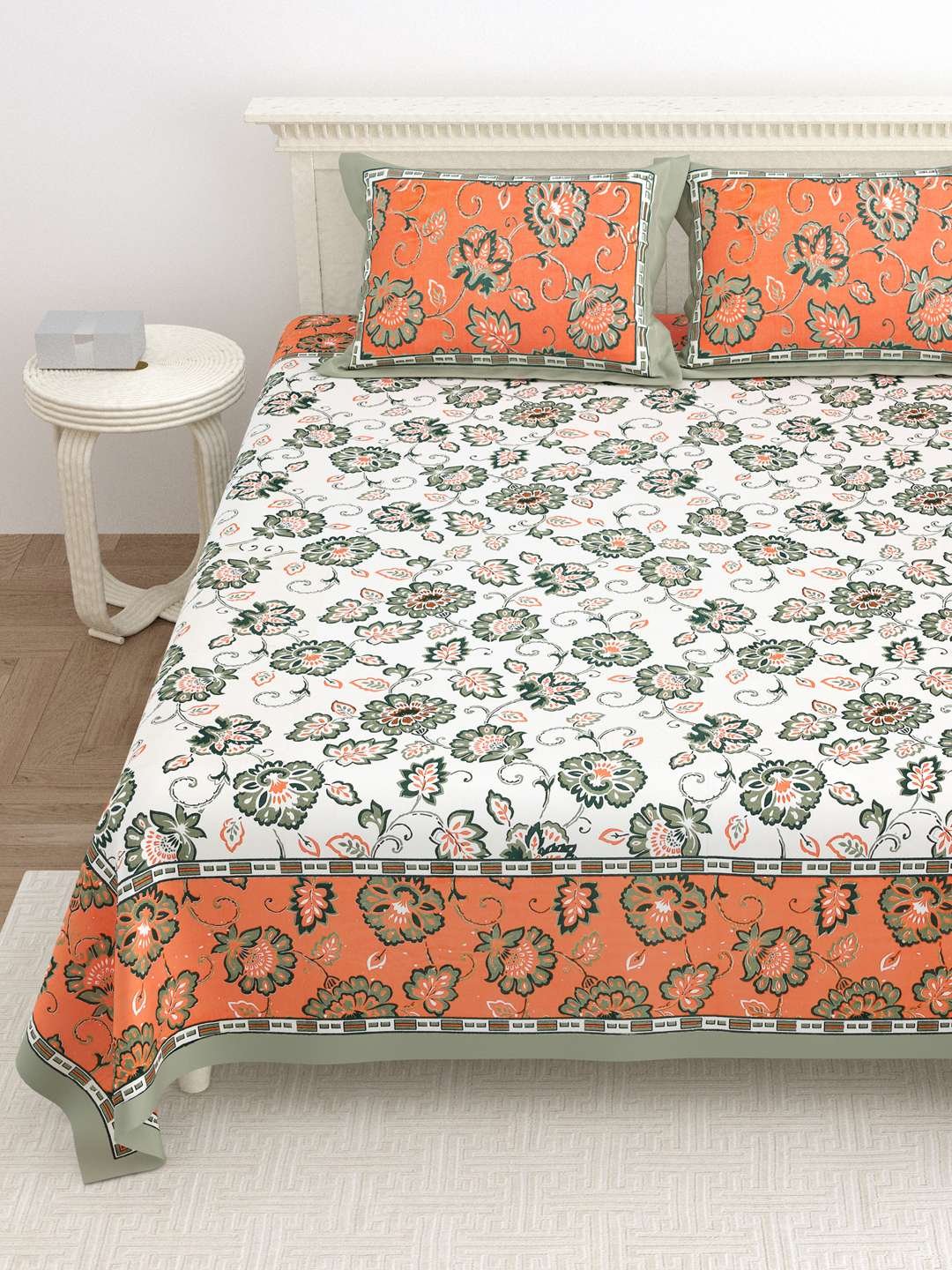 100% Pure Cotton Traditional Printed Bedsheet for Double Bed King Size Bedsheet with 2 Pillow Covers