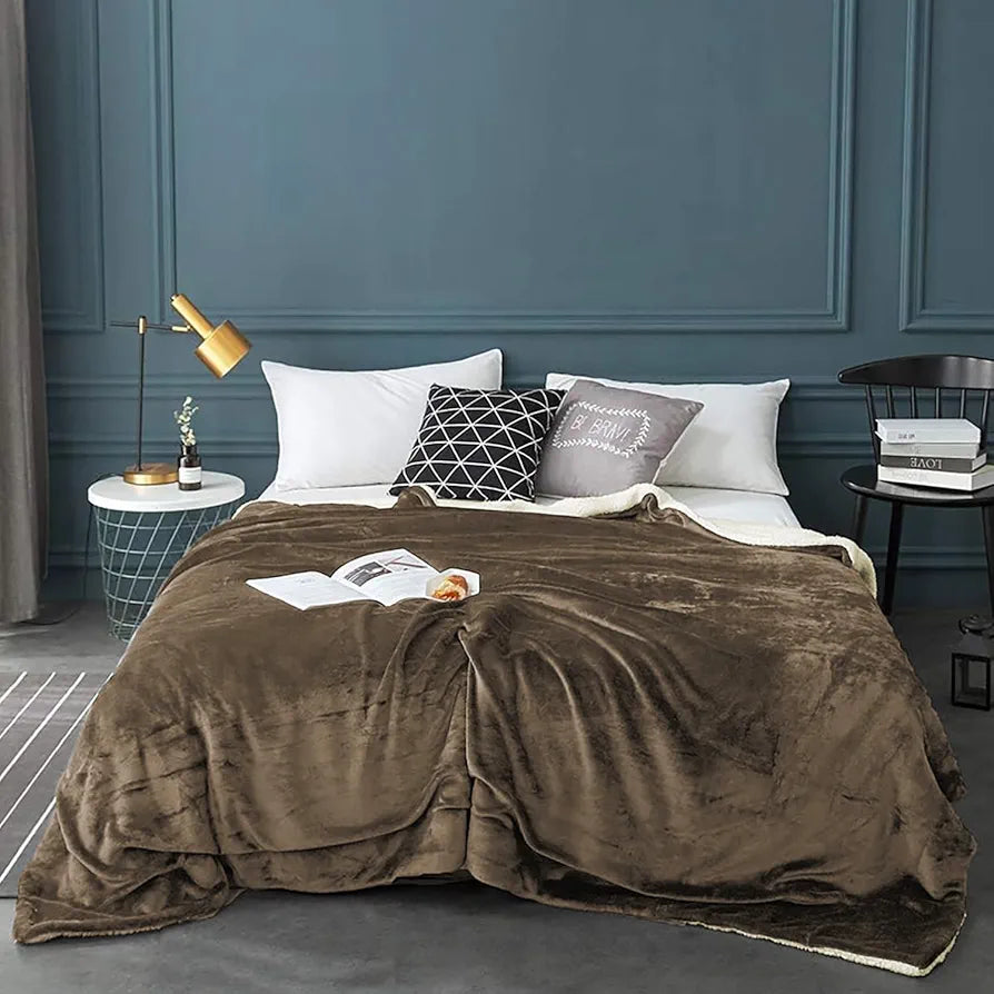 Cloth Fusion Fleece Sherpa Blanket for Winter Double Size Soft King Size Quilt Blanket Golden Beige