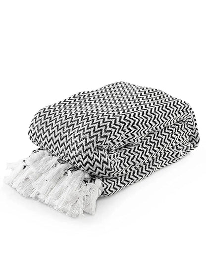 Sashaa World Chevron Throw Blanket Handwoven with Fringes Colour Black