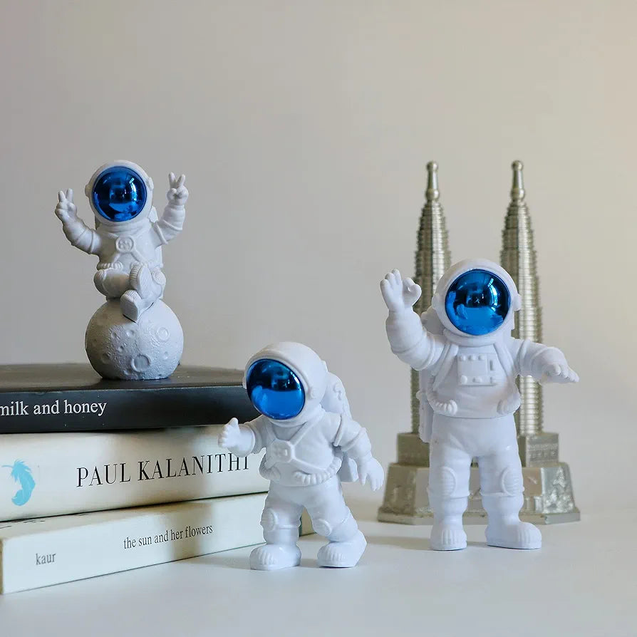 Street27 Polyvinyl Chloride 3Pcs Astronaut Action Figurine Home Decor