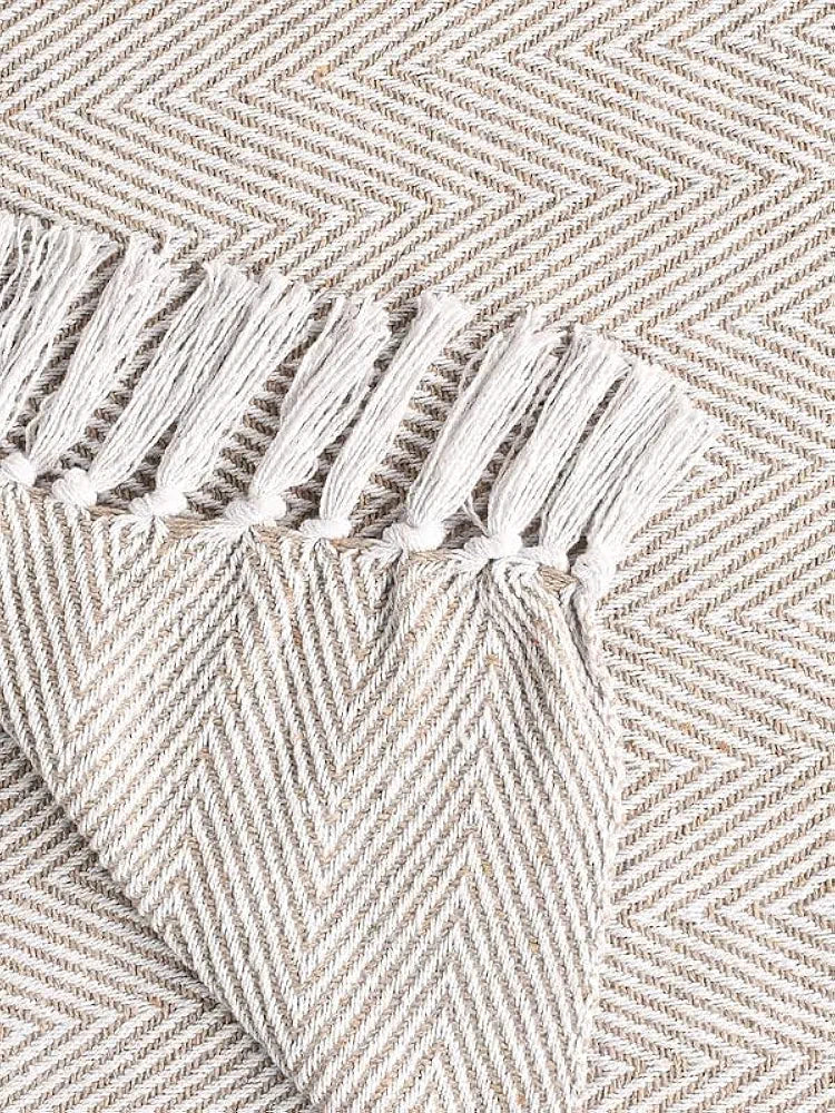Sashaa World Striped Chevron Throw Blanket Colour Light Grey