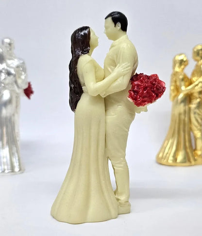 Gold Art India Couple Figurine with Ivory Finish Red Flower Bouquet