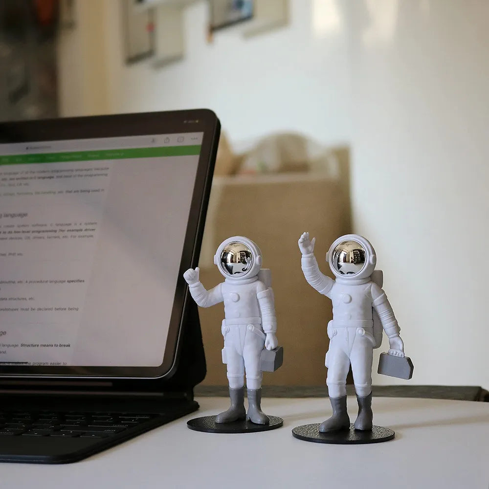 Street27 3pcs Astronaut Figurine Mirror Spaceman Ornament