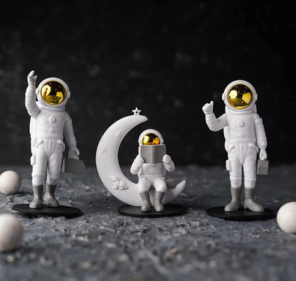 Street27 Resin 3Pcs Astronaut with Moon Figurine Mirror Spaceman Ornament