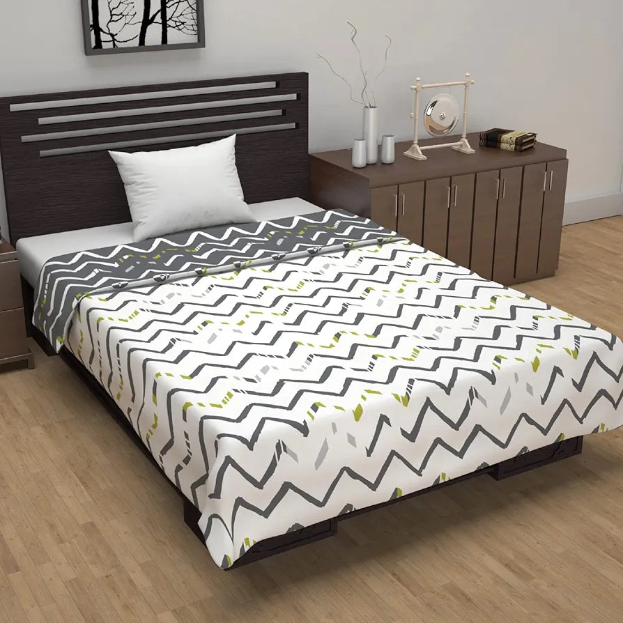 Divine Casa 120 GSM Microfiber Single Dohar Soft & Lightweight Throw Blanket Cozy & Breathable Zig-Zag Pattern Mourning Colour Dove & White