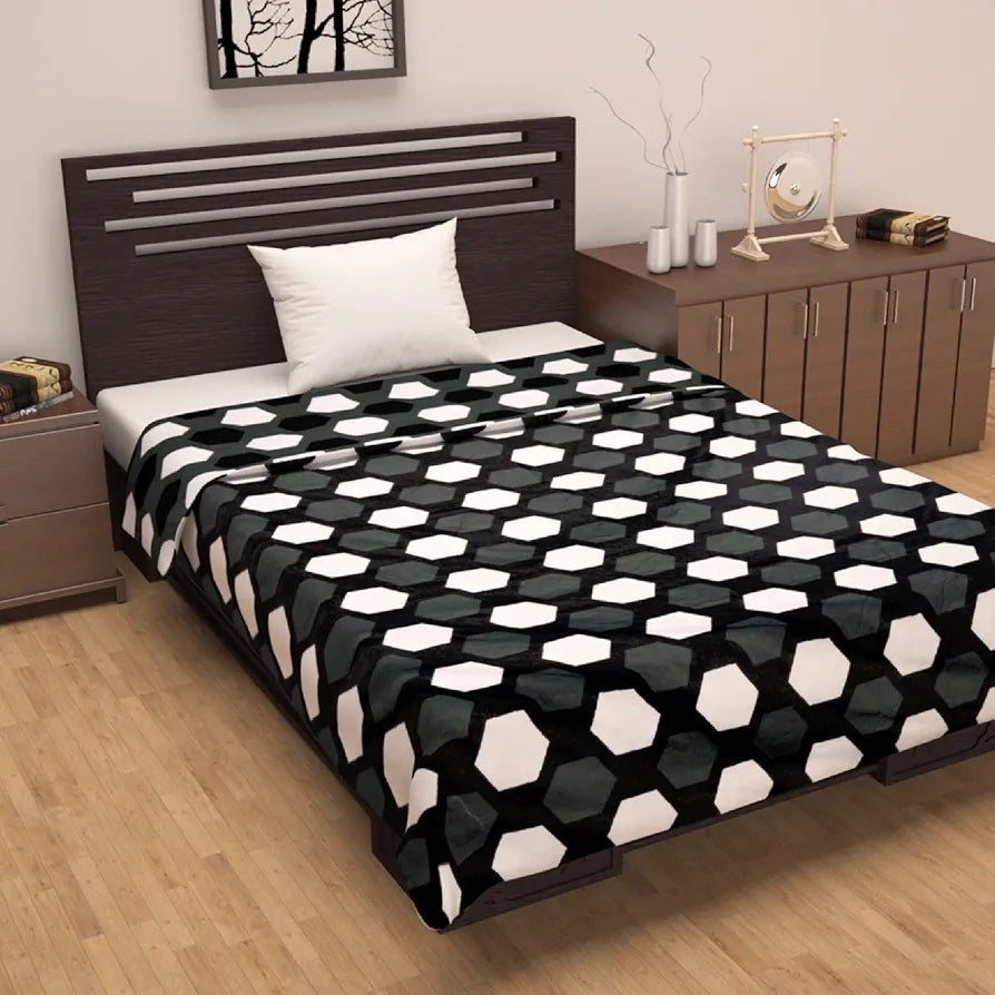 Divine Casa TC - 120 Printed Three-Layer Cotton Cambric Reversible AC Dohar Blanket for Single Bed Soft Lightweight Colour Tawny Olive & Trigonal Design