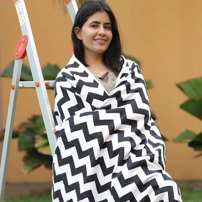 Divine Casa 120 GSM Microfiber Double Dohar Soft & Lightweight Throw Blanket Zig-Zag Pattern Colour Anthracite