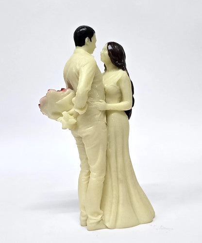 Gold Art India Couple Figurine with Ivory Finish Red Flower Bouquet