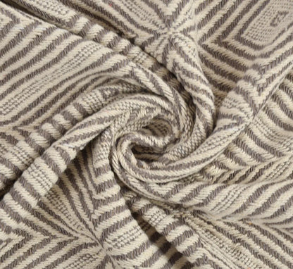 Sashaa World Diamond Weave Comfort Throw Colour Grey and natural