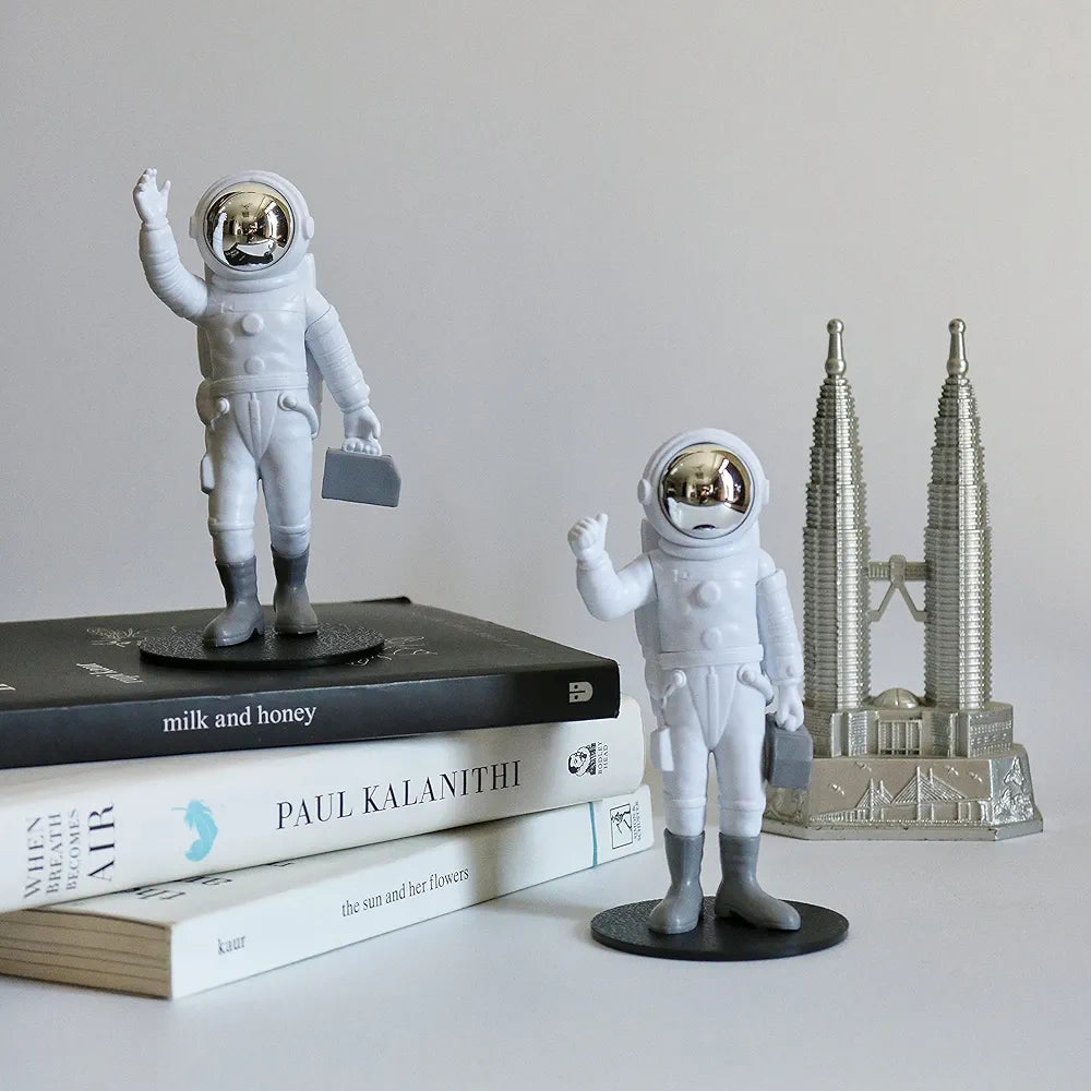 Street27 3pcs Astronaut Figurine Mirror Spaceman Ornament