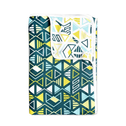Divine Casa 120 GSM Microfiber Double Dohar Soft & Lightweight Throw Blanket Geometric Maze Pattern Colour Teal Green & White
