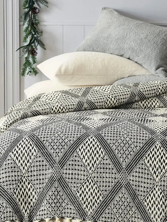 Sashaa World Unique Geometric Throw Bedcover Colour Black/ Grey