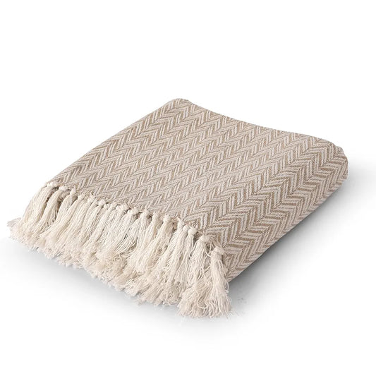 Sashaa World Herringbone Patterned Cotton Woven Throw Colour Beige & natural