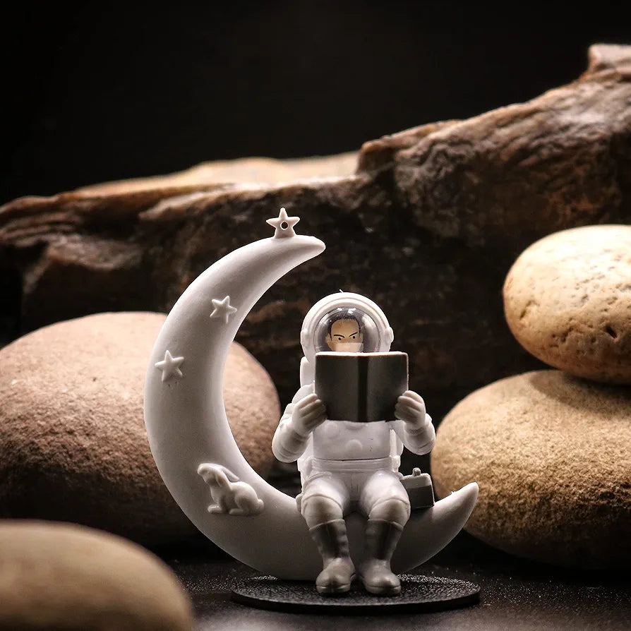 Street27 Astronaut Figurine Showpiece for Home Décor Idols