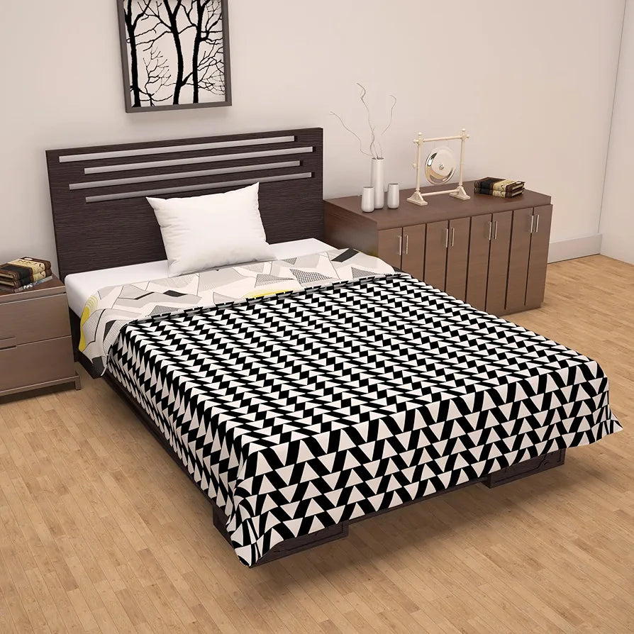 Divine Casa 120 GSM Microfiber Single Dohar Soft & Lightweight Throw Blanket Geometric Triangles Pattern Colour Black & White