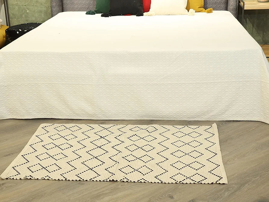 Sashaa World Woven Natural & 100% Cotton Rug Colour Natural & Black Rug