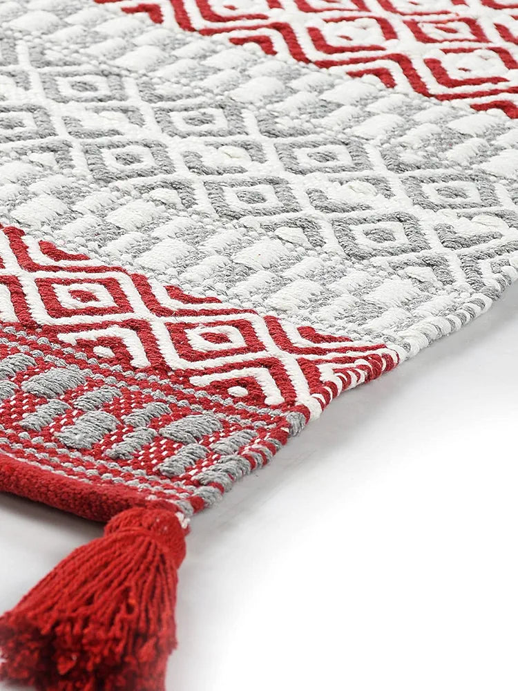 Sashaa World Handwoven Cotton Rug Colour Red and Grey