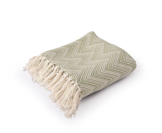 Sashaa World Zig Zag Patterned Green Ivory Woven Throw Colour Green/white