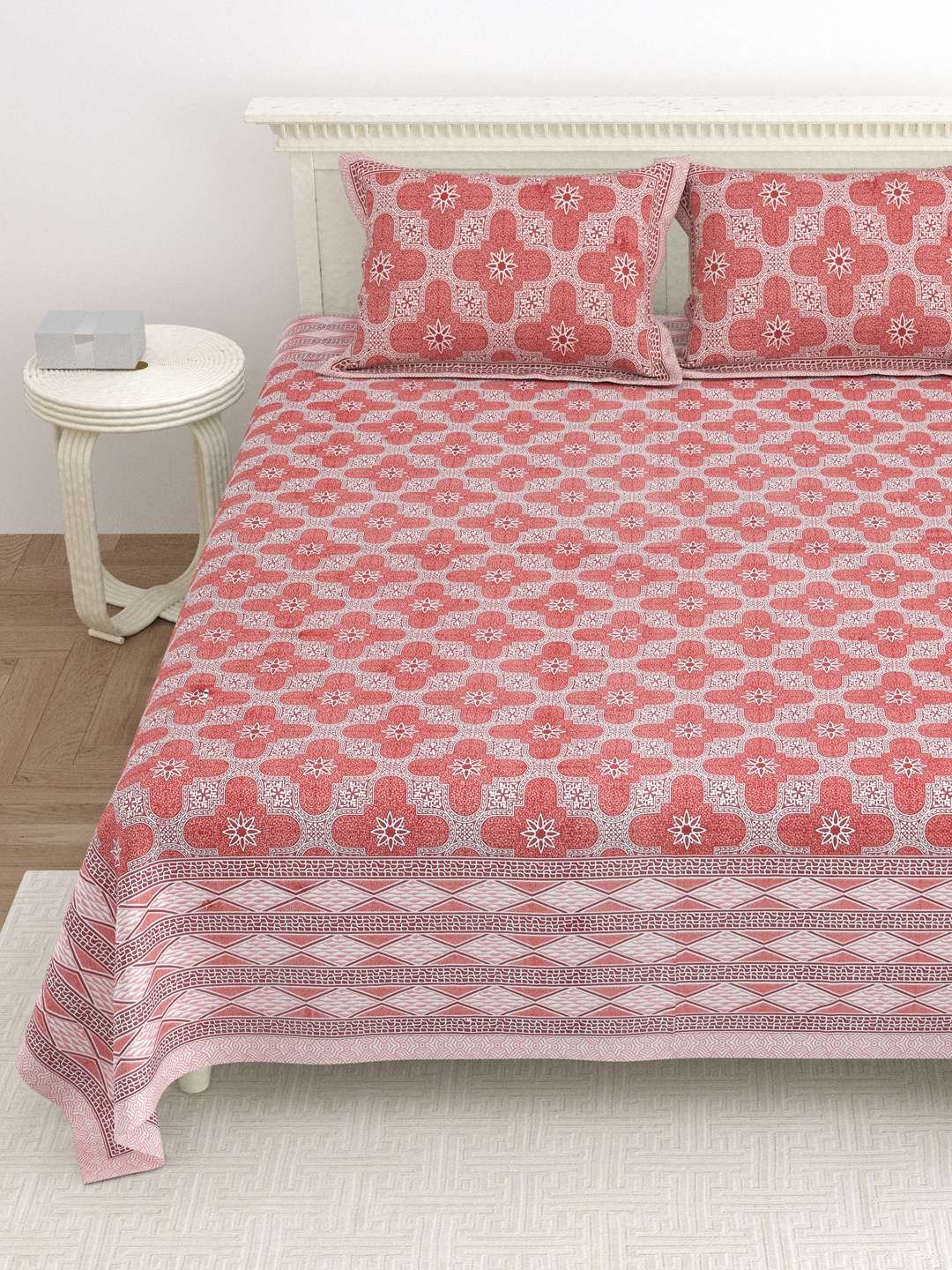 100% Pure Cotton Traditional Printed Bedsheet for Double Bed King Size Bedsheet with 2 Pillow Covers