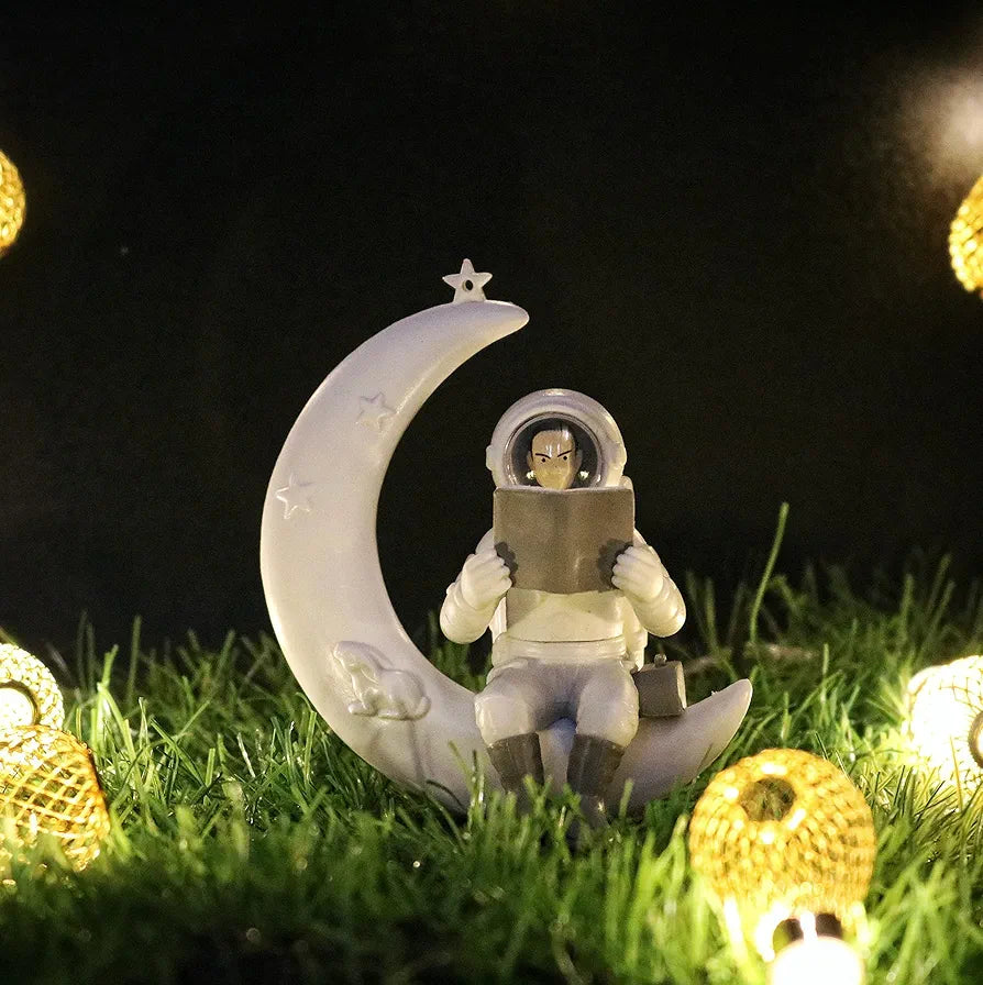 Street27 Astronaut Figurine Showpiece for Home Décor Idols