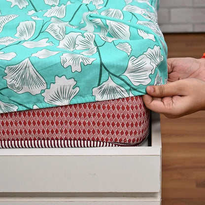 Divine Casa Poly Cotton Fitted Bedsheet for Double Bed Elastic Corners Wrinkle Resistant & Breathable Fit Colour Aqua Green