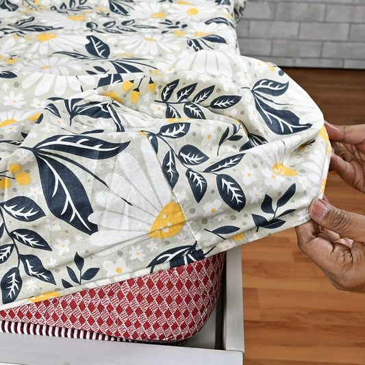 Divine Casa Floret 100% Cotton King Fitted Bedsheet 144 TC Deep Pocket Design Soft & Breathable Fabric Vintage Daisies Colour Multicolor