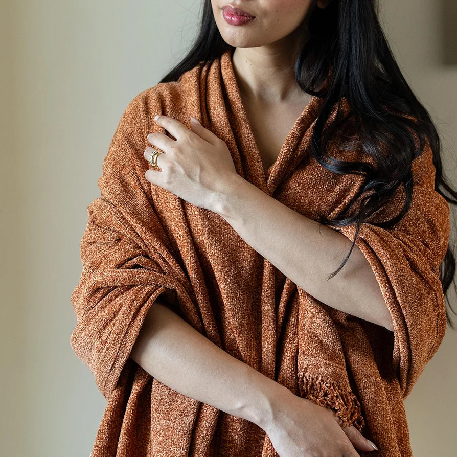Sashaa World Lightweight Soft Chenille Throw Colour Rust