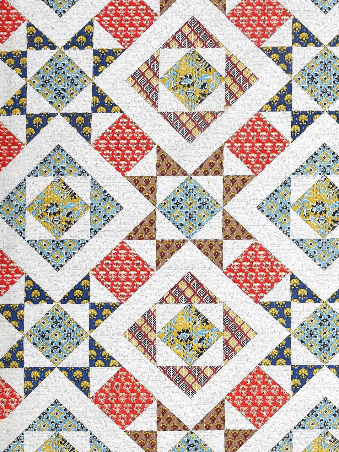 100% Pure Cotton Traditional Printed Bedsheet for Double Bed King Size Bedsheet with 2 Pillow Covers